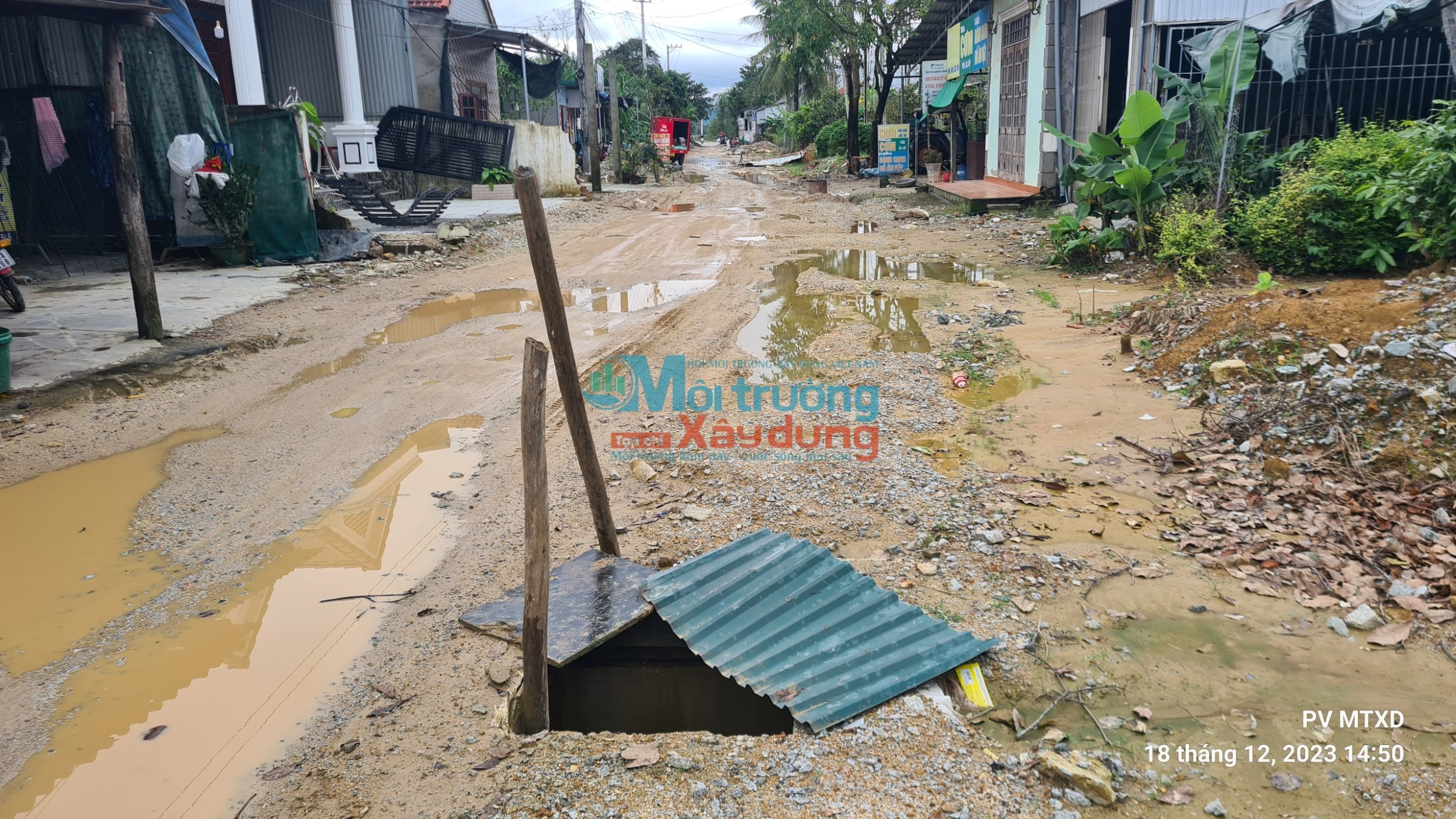 T.T Huế: Thi công thiếu đảm bảo an toàn trở thành “những cái bẫy người” trên đường Hà Công, thị xã Hương Trà