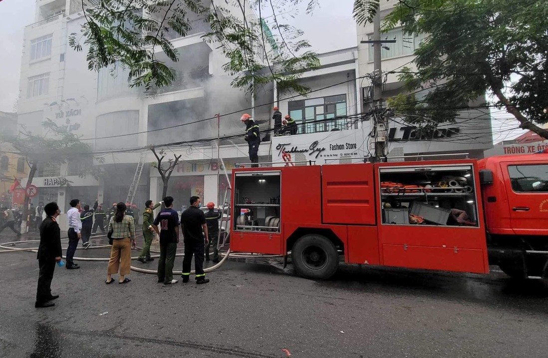 Hải Phòng: Cháy nhà dân tại phố Hai Bà Trưng