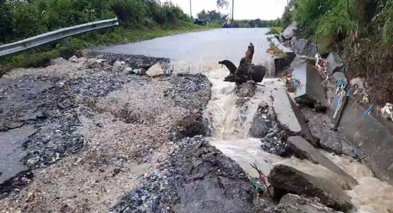 Bộ Xây dựng yêu cầu các đơn vị chủ động ứng phó với mưa  lũ, sạt lở đất