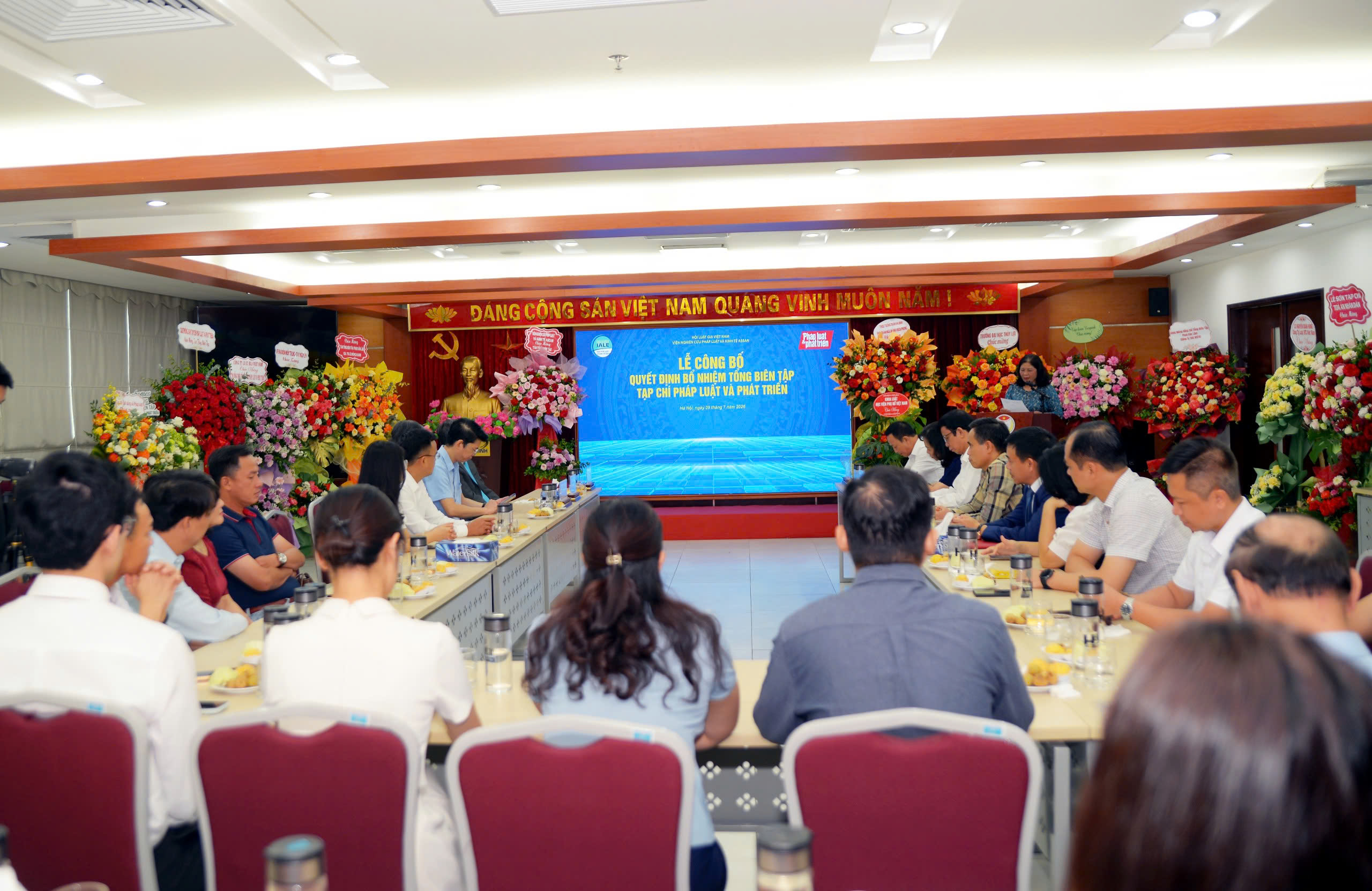 Ông Phan Văn Lâm được bổ nhiệm làm Tổng Biên tập Tạp chí Pháp luật và Phát triển